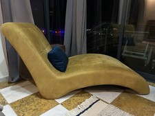 chaise lounge