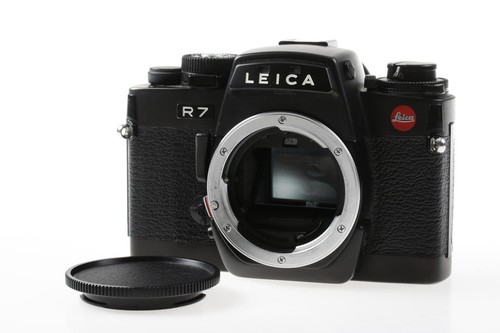 Custodia leica nera - /,