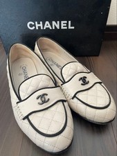Scarpe mocassini Chanel in