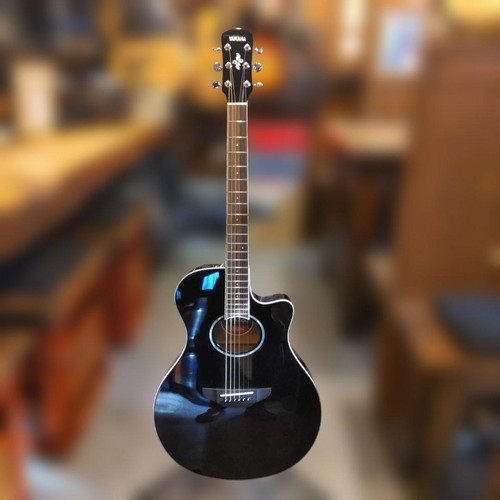 Chitarra elettroacustica