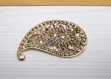 broche vintage avec strass en
