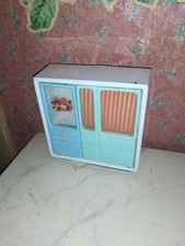 Antico armadio in celluloide