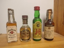 Lotto Di 4 Rari Mignon Di Whisky Iconici