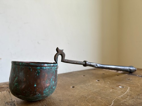 Antico mestolo rame - in, patina