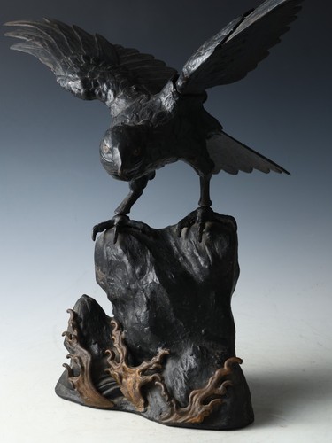 Antica scultura falco