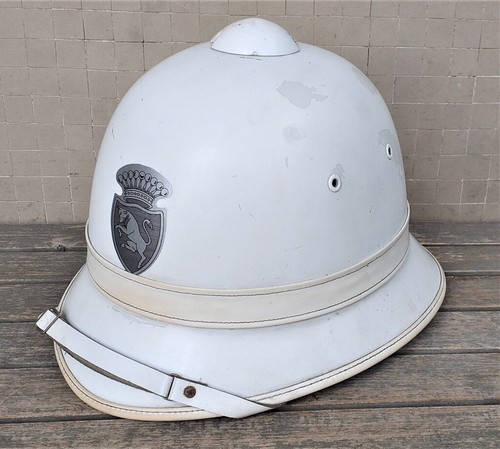 Casco estivo vintage di - casco, vv.uu.