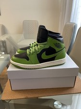 Nike Air Jordan 1 Mid Black