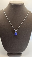 Collana con ciondolo uovo