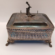 Antica scatola di sardine inglese con vetro cobaldo, panca portacoltelli e piedi in bronzo 1850 circa