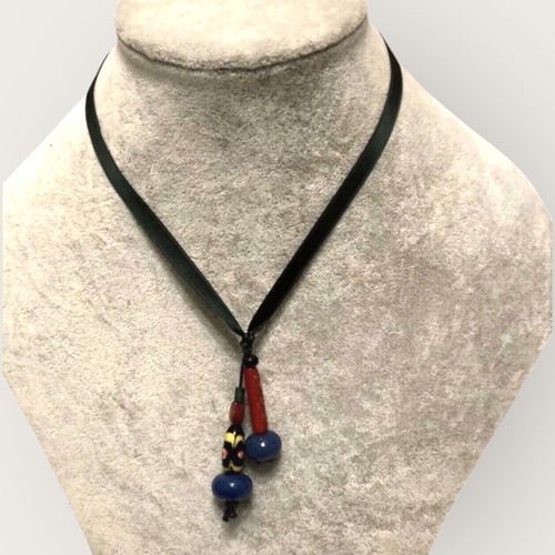 Collana lunga nastro verde - lunga,