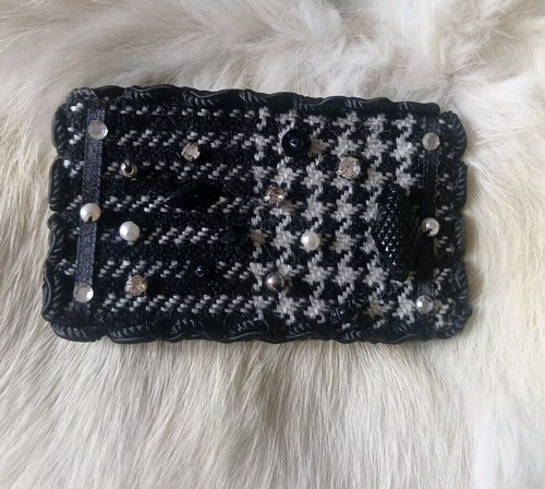 Hair clip with beads and
