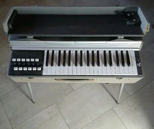 organo elettronico a tastiera, modello Busilacchio MK-II
