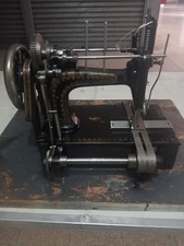  Antica macchina da cucire