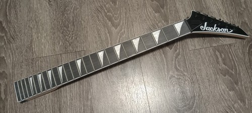 Jackson manico chitarra carico