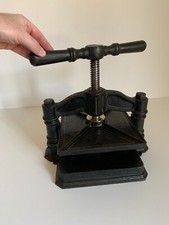 Antica pressa da rilegatura