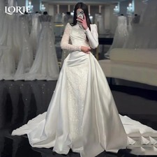 Abito da sposa collo alto