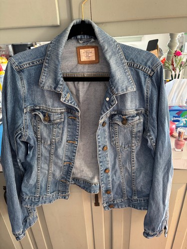 G label of graded - h&m, l.o.g.g