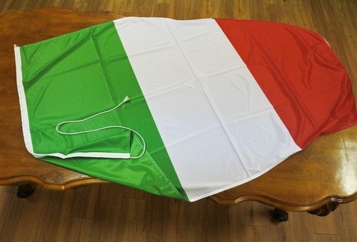 Bandiera tricolore italiana - tricolore,