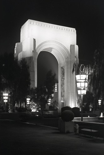 A24 negativo 1939 golden - a24, sf