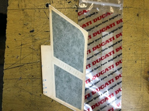 Autocollant droit ducati - 1,