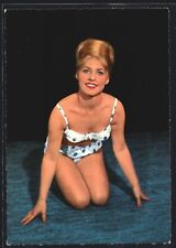 Cartolina donna in bikini