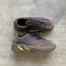 SNEAKERS ADIDAS YEEZY BOOST