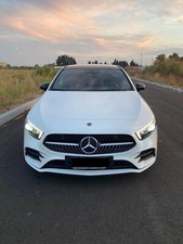 Griglia anteriore Premium Mercedes Classe a W177 e Logo Stella.  Entrambi Rotti