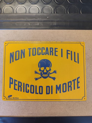 Non toccare fili pericolo - i,