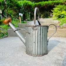 Antico annaffiatoio anni '20