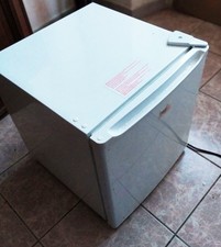 Mini Frigorifero Melchioni, frigo bar portatile da camera con mini congelatore