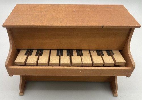 Antico pianoforte xilofono - pianoforte,
