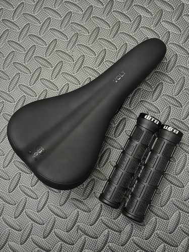 Set sella manopole wtb - sella,