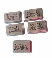 Oscillatore al Quarzo Hosonic 30.000 MHz - Rettangolare 4 Pin (5 Pezzi)