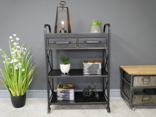 Mobiletto rustico in metallo