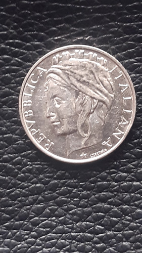 Moneta lire piccola del - moneta,