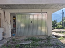 portone basculante 330x245 con doppio motore elettrico.