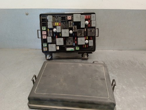 15913674 caja reles fusibles - 15913674,