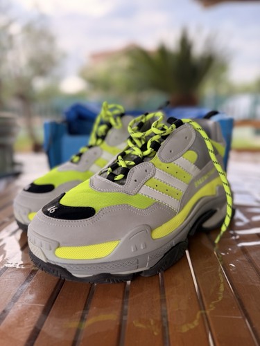 Balenciaga adidas triple s - x,