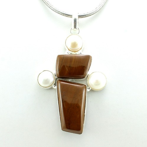 Collana con ciondolo perla