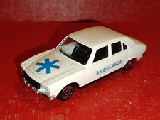 PEUGEOT 504 ambulance 1/43 SOLIDO