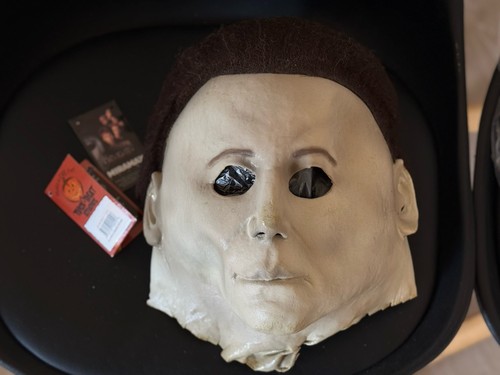 Michael myers mask h20 - myers,