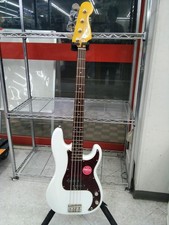 SQUIER Basso elettrico CLASSIC