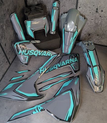 Plastiche grafica husqvarna - plastiche,