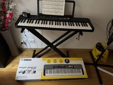 Yamaha PSR-F52 Tastiera
