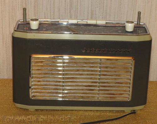 Radio transistor touring - a,