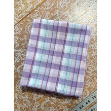 Tessuto a quadri viola