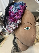 Cappello Vintage Anni 50 Con Fiorellini In Velluto E Tessuto E Veletta