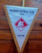 Gagliardetto ricamato piacenza - ricamato,
