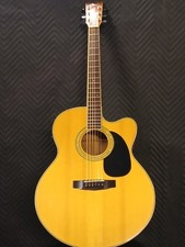 Chitarra acustica jumbo CORT