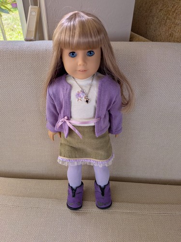 Pleasant american girl - pleasant,